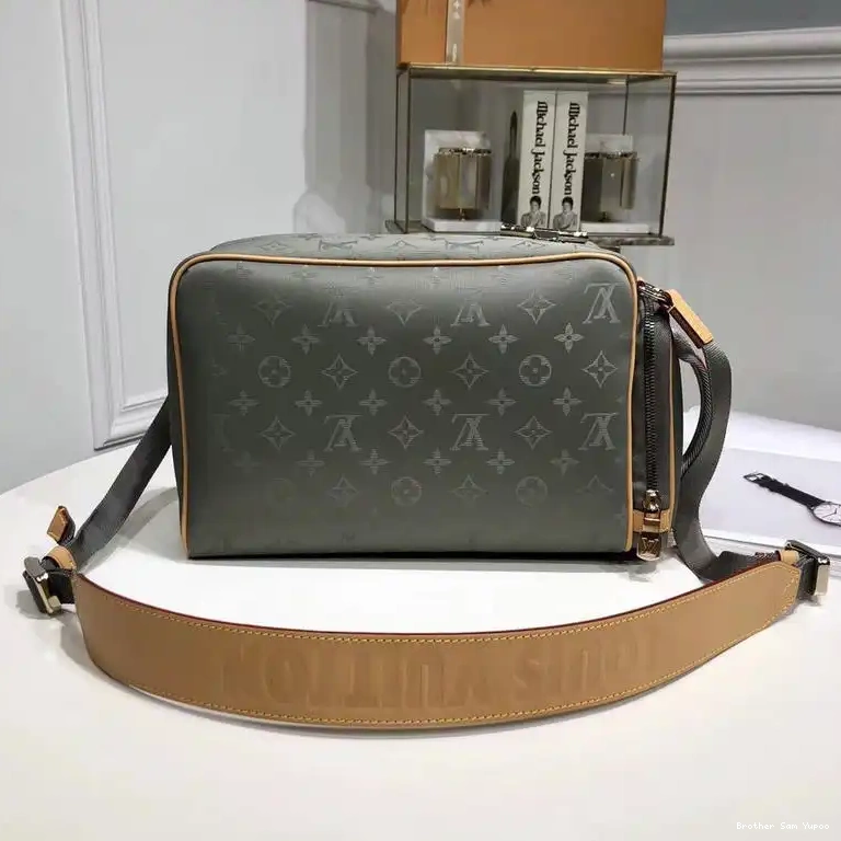 Brother Sam Yupoo 19T1L0590 LV Bags 0414